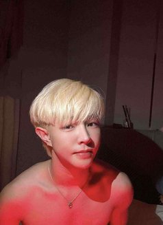 Airy - Male escort in Bangkok Photo 3 of 4