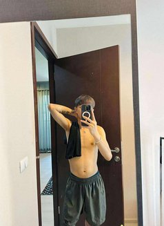 Airy - Male escort in Bangkok Photo 6 of 12