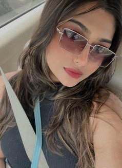 Miss Mahi VIP Companion - puta in Dubai Photo 2 of 4