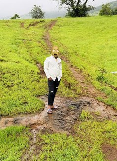 Aish - Acompañantes masculino in Mumbai Photo 2 of 3