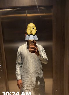 Aish - Acompañantes masculino in Mumbai Photo 3 of 3