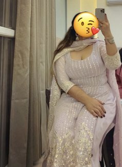 Aisha Anal Queen & Cam - puta in Mumbai Photo 5 of 8