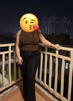 Aisha Anal Queen & Cam - puta in Mumbai Photo 7 of 8