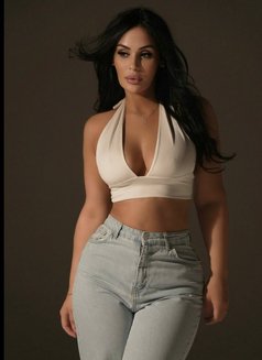 Aisha - escort agency in Riyadh Photo 9 of 11