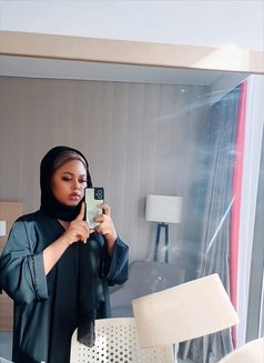 Aisha - escort in Muscat Photo 1 of 3