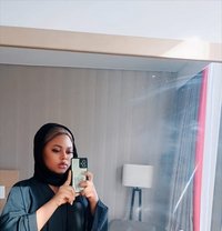 Aisha - escort in Muscat Photo 1 of 3
