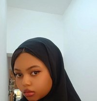 Aisha - escort in Muscat