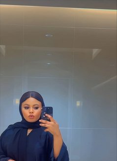 Aisha - escort in Muscat Photo 3 of 4