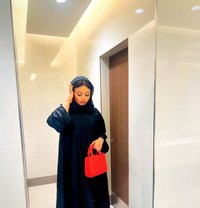 Aisha - escort in Muscat