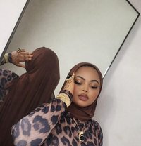 Aisha - escort in Muscat