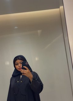 Aisha - escort in Muscat Photo 3 of 4