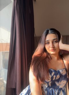 Aisha - escort in Muscat Photo 1 of 5