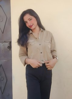 Aisha Escorts Girls - escort in Noida Photo 8 of 10