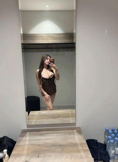 Aisha - escort in Jeddah Photo 4 of 5