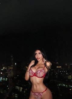 Aisha - puta in Manila Photo 3 of 9