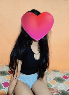 Aisha Is Back only cam show - puta in New Delhi Photo 12 of 14