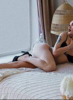 Aisha Kazakhstan Hard Mistress Top - Transsexual escort in Dubai Photo 8 of 11