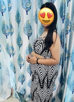 Aisha Khan Anal Queen Cam or Realmeet - puta in New Delhi Photo 6 of 7