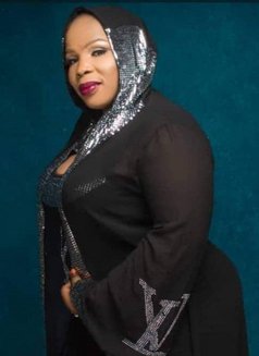 Aisha - puta in Lagos, Nigeria Photo 2 of 2
