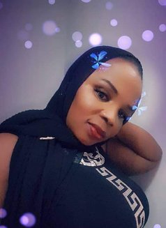 Aisha - escort in Lagos, Nigeria Photo 2 of 4