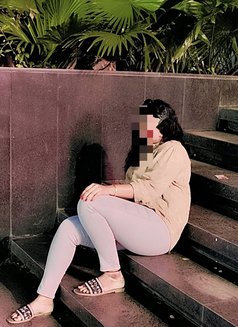 Aisha Real Meet & Com - escort in Pune Photo 2 of 6