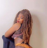 Aisha - puta in Doha