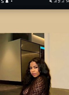 Aisha - escort in Al Manama Photo 3 of 4