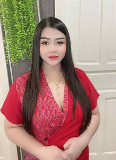 Aisha - escort in Riyadh Photo 3 of 14