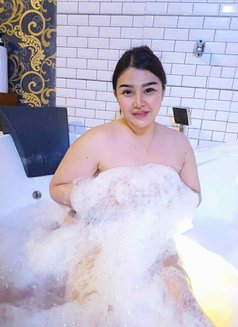 Aisha - escort in Riyadh Photo 6 of 14