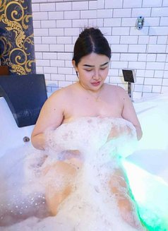 Aisha - escort in Riyadh Photo 7 of 14