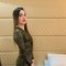 Aishani - puta in Dubai Photo 3 of 17