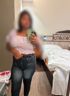 Aishu GFE independent Tamil Girl Dxb - puta in Dubai Photo 9 of 9