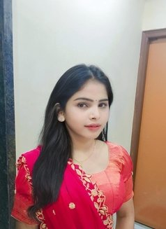 Aishu (Independent Escort) Cam/real - puta in Hyderabad Photo 4 of 9