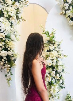 Aishu vip costume/A loving hour with me - escort in Colombo Photo 5 of 7