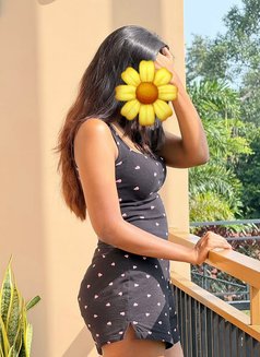 Aishu vip costume/A loving hour with me - puta in Colombo Photo 11 of 11