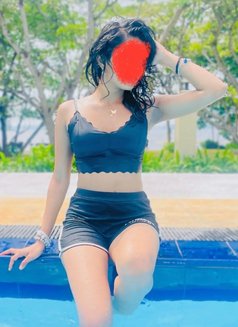Aishu vip Customer ( massage &full servi - escort in Colombo Photo 5 of 8
