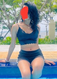 Aishu vip Customer ( massage &full servi - escort in Colombo Photo 8 of 8