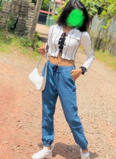 Aishu Vip Customer Only Full Service - puta in Colombo Photo 6 of 8