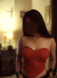 AISHWARYA INDIAN VIP PROFILE - puta in Dubai Photo 1 of 9