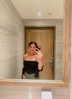 Aivee - Transsexual escort in Manila Photo 10 of 10