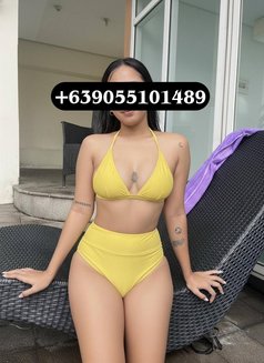 Aiza - escort in Manila Photo 3 of 6