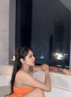 Ajay - puta in Manila Photo 3 of 6