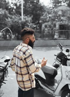 Siddharth - Male adult performer in Ahmedabad Photo 5 of 6