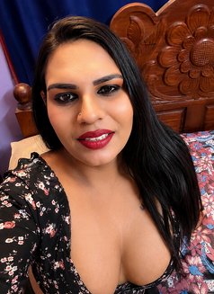 Ajitha - Acompañantes transexual in Hyderabad Photo 2 of 9