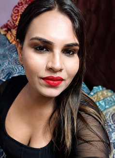 Ajitha - Acompañantes transexual in Hyderabad Photo 3 of 9