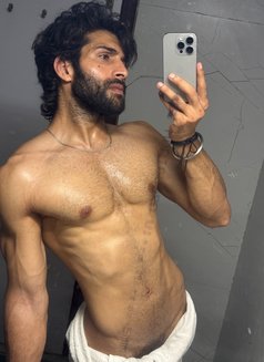 Ajsarvind - Male escort in New Delhi Photo 2 of 11