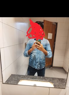 Ak Noida - Male escort in Gurgaon Photo 1 of 1