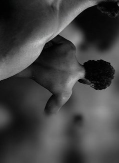 Akshay Malhotra - Male escort in Mumbai Photo 2 of 2