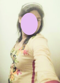 Akanksha (Cross) - Transsexual escort in New Delhi Photo 3 of 6