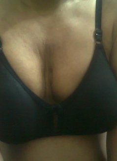 Akanksha (Cross) - Transsexual escort in New Delhi Photo 10 of 11